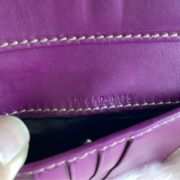 GUCCI with RARE purple striped snappy monogram bifold wallet EUC - Picture 6 of 13